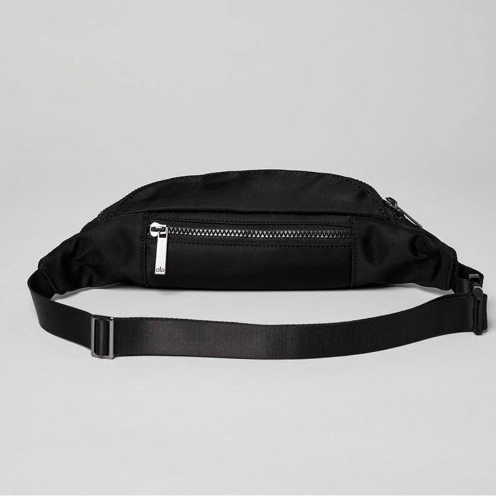ALO Yoga Black Explorer Bag - Picture 5 of 6
